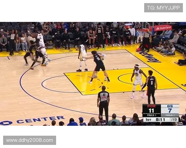 杨瀚森三分轰炸库里拿9+6 霍福德大赞他踢了我屁股 杨瀚森三分轰炸库里拿9+6 霍福德大赞他踢了我屁股