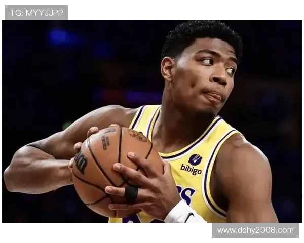 八村塁手感火热三分精准砍下16分助湖人再展强劲攻势 八村塁手感火热三分精准砍下16分助湖人再展强劲攻势