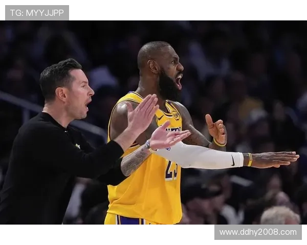 雷迪克强调文森特若缺席湖人控球压力大 里夫斯肩负重任困难重重 雷迪克强调文森特若缺席湖人控球压力大 里夫斯肩负重任困难重重