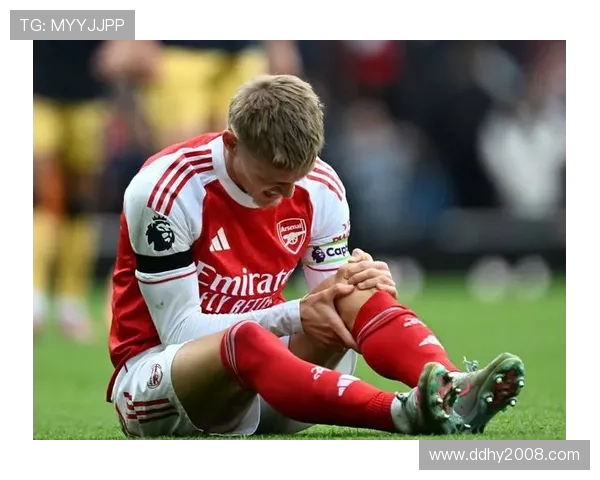 费迪南德称阿莫林坚持理念同时微调打法阿门斯长传出球更直接高效